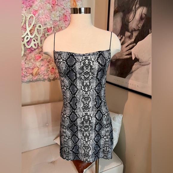 Super soft snake skin print dress with side slits and thin straps - Picture 1 of 8